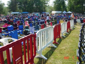 Movit Barricades At A Concert In New York