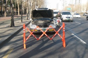 Multi-Gate Expandable And Portable Outdoor Plastic Barricade